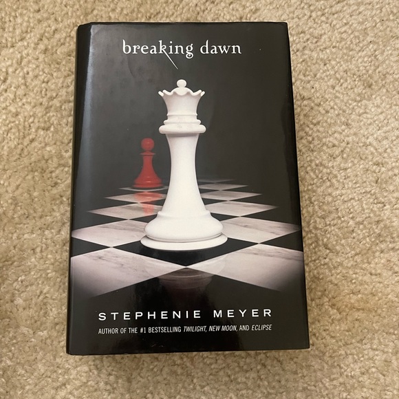 All 4 Twilight books by Stephanie Meyer - Picture 4 of 11